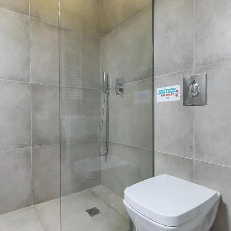 Trendy 2 Bedroom 5min To Metro Athen