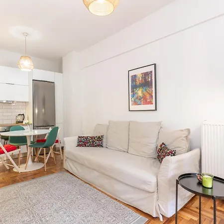 Trendy 2 Bedroom 5min To Metro