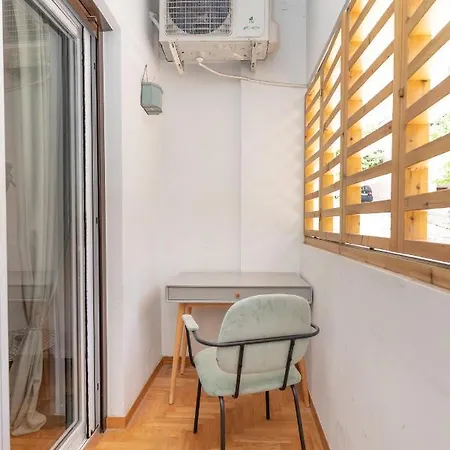 Trendy 2 Bedroom 5min To Metro Athens