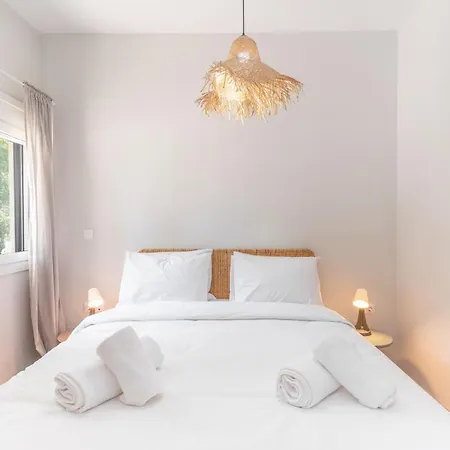 Trendy 2 Bedroom 5min To Metro Apartment *