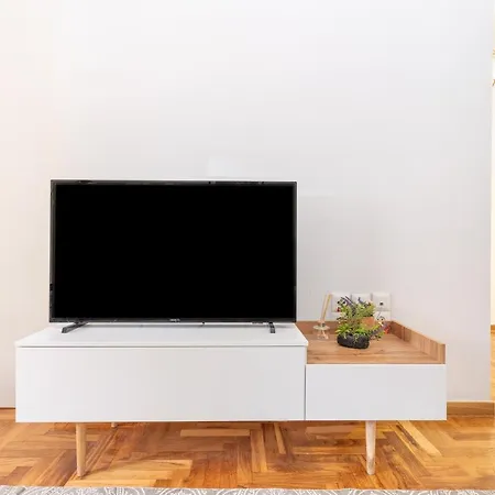 Trendy 2 Bedroom 5min To Metro Athen